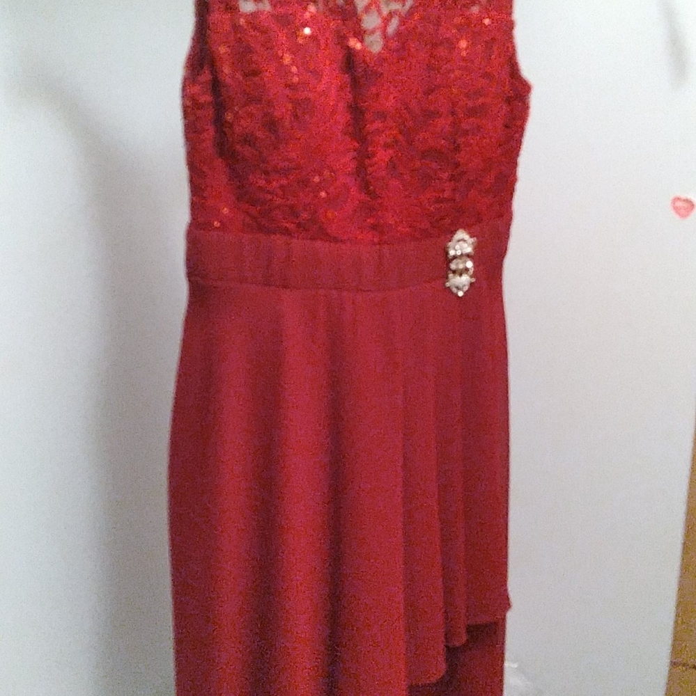 A dress - Picture 6 of 7